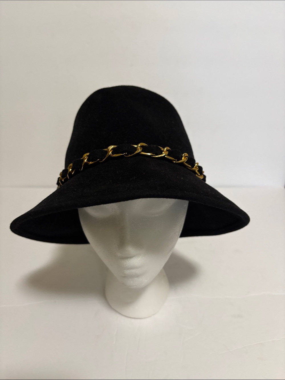 Eric Javits Chain Cloche Wool Hat - Picture 4 of 8